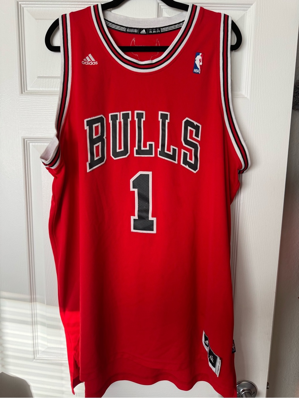 Vintage NBA Adidas Derek Rose Bulls Jersey Men’s XXL